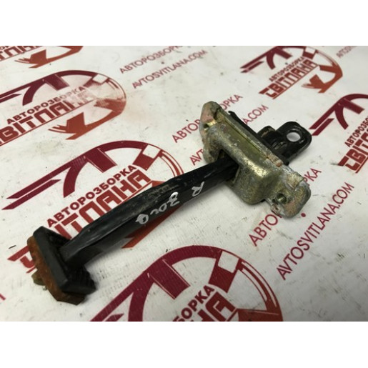 Обмежувач двері задньої правої Kia Sorento 2002-2006 794903E000